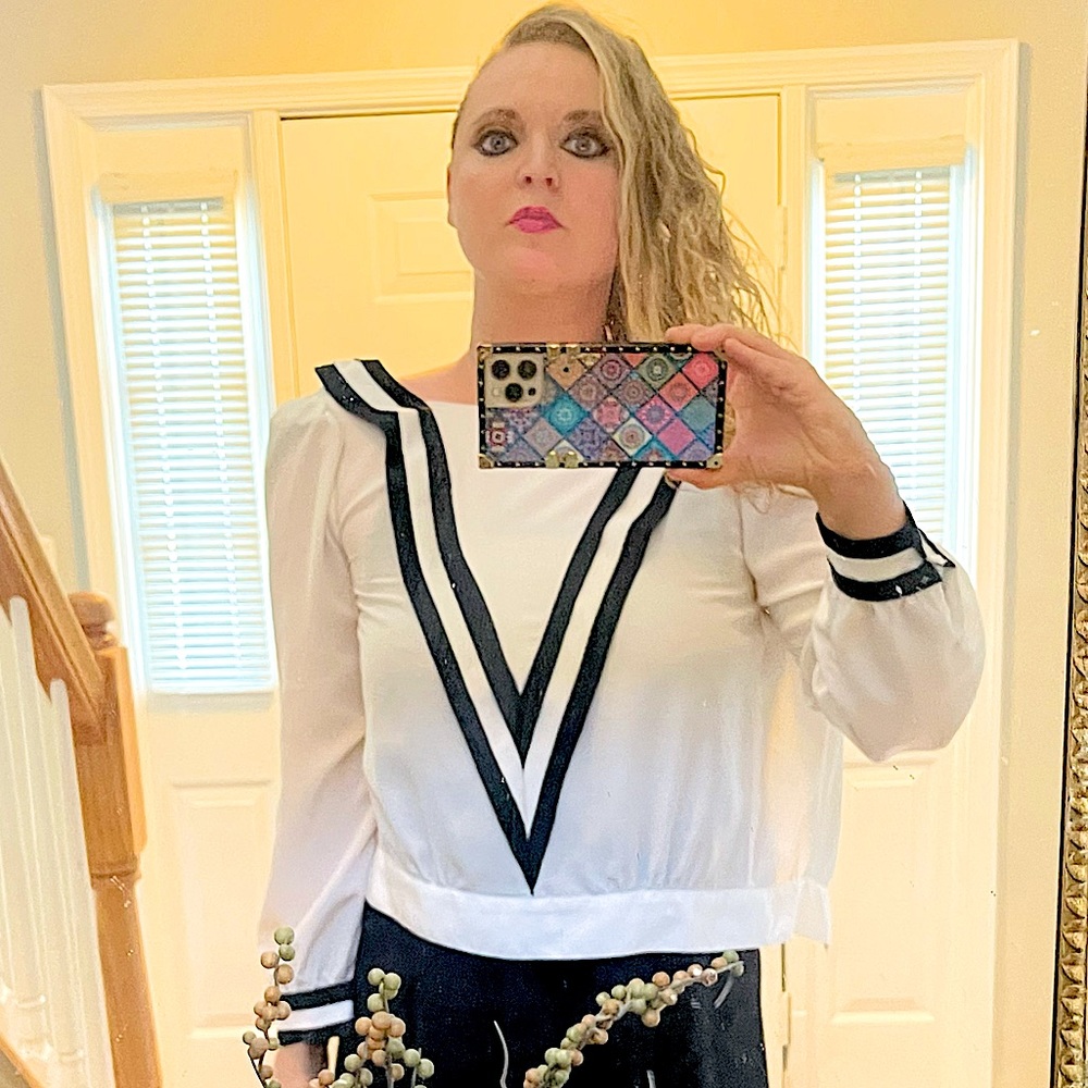 RARE VTG Lloyd Williams black/white blouse size 8